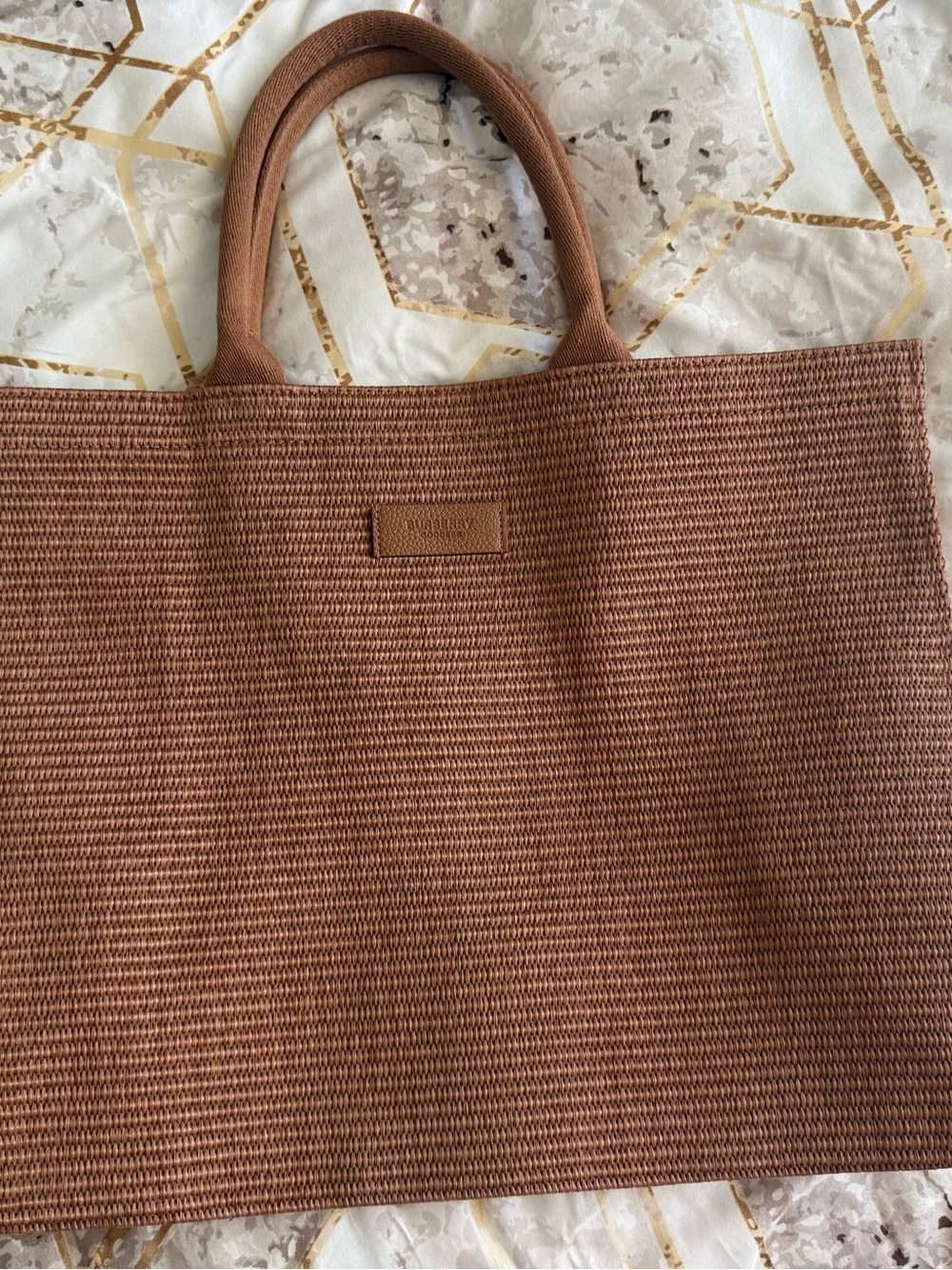 Burberry Rattan  Tote Bag in Brown - Spacious Women’s Carryall - Picture 2 of 5